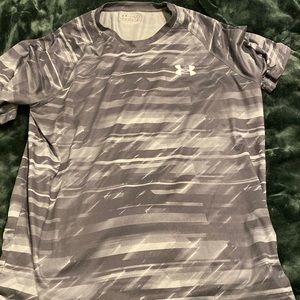 Mens under armour tee